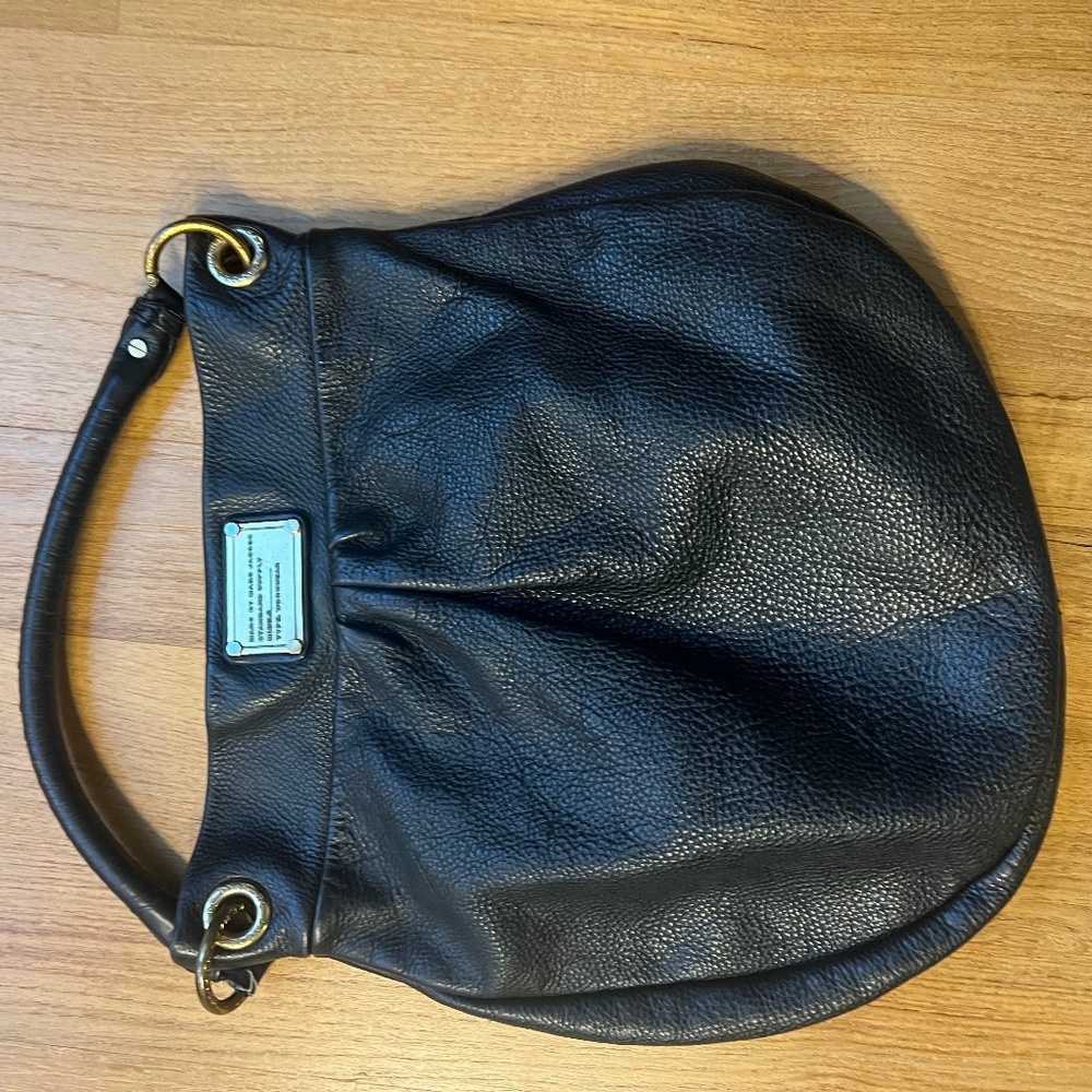 Marc by Marc Jacobs - Original Leather Classic Q Hillier Shoulder Hobo Bag Purse